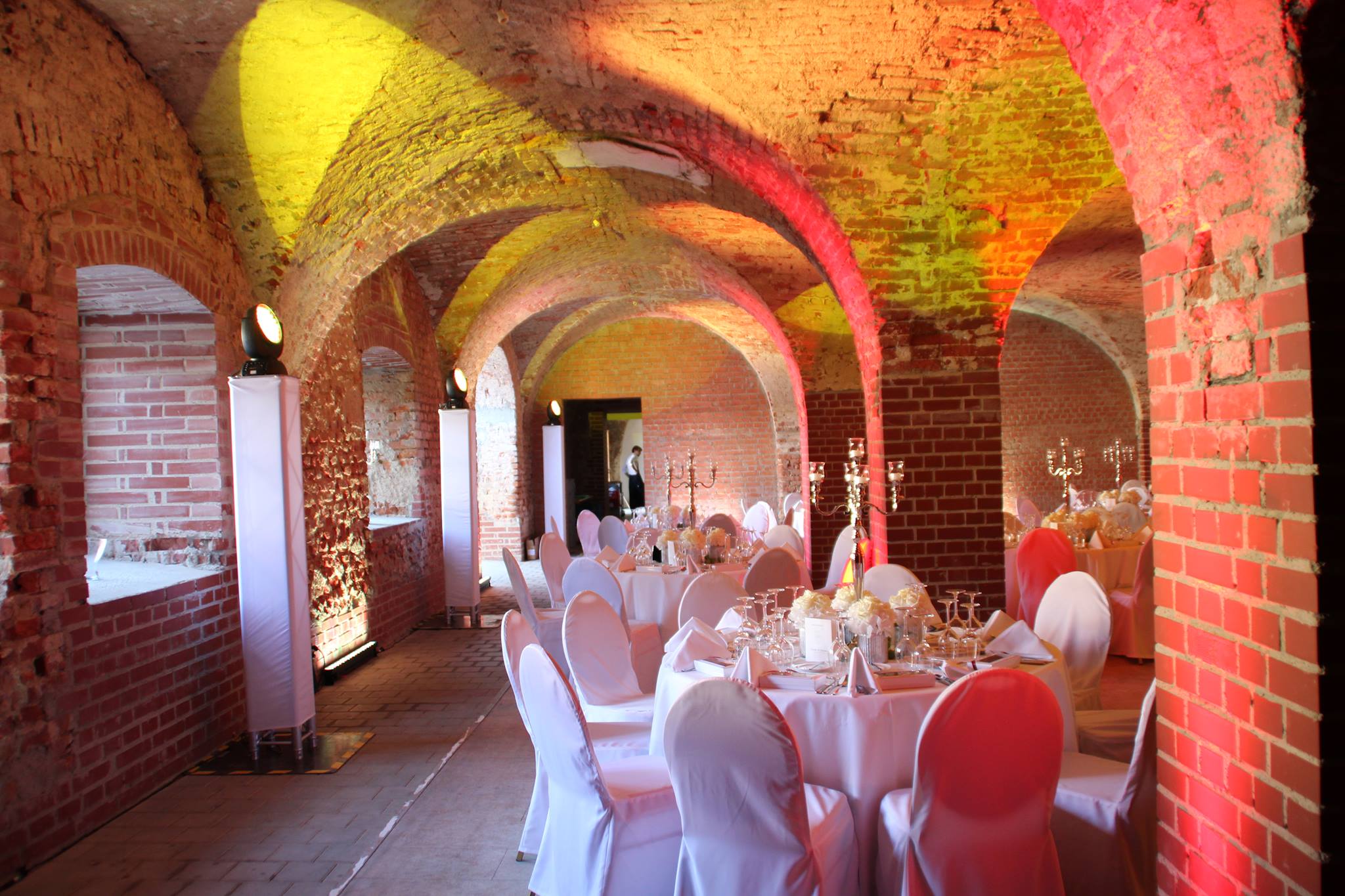 Moving Heads und Scheinwerfer